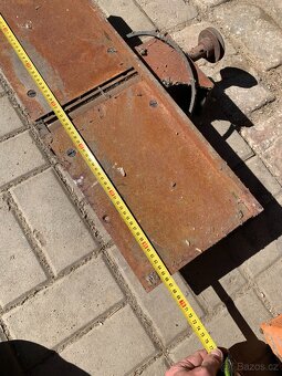 Hoblovka stůl s břity - 3
