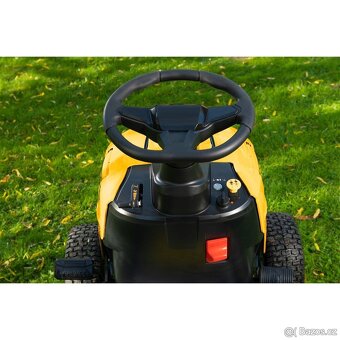 Zahradní traktor MTD Riwall - 3