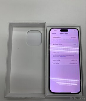 iPhone 15 Pro Max 256 Bílý - 3