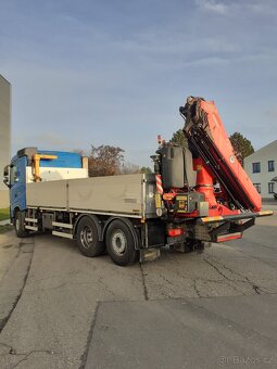NÁKLADNÍ AUTOMOBIL S HYDRAULICKOU RUKOU - 3
