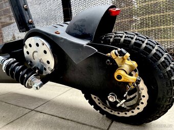 Elektrokoloběžka Nitro Scooters XE900 nová baterie - 3