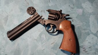 Vzduchová pistole Crosman vzor 357 - 3