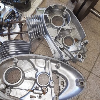 Jawa 250 pérák-motor fj - 3