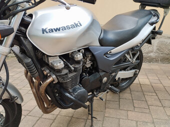 Kawasaki ZR-7 - 3