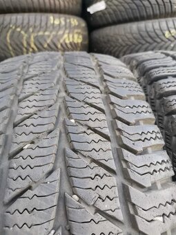 ZIMNI PNEU Uniroyal 215/70/15C 8mm  2017r 2KS - 3