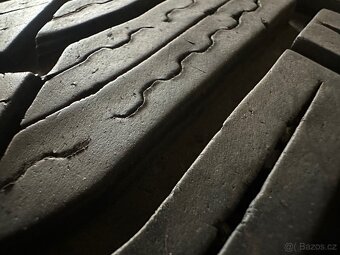 Prodám zimní sadu pneu 205/55/R16 Michelin - 3