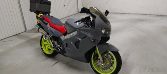 Honda VFR 800 FI - 3