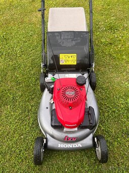 Zahradní sekačka Honda s pojezdem - 3