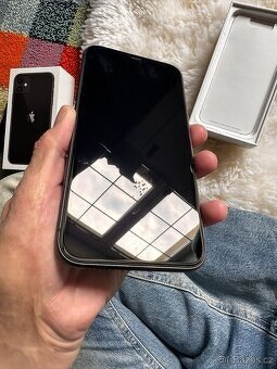 Apple iPhone 11 128GB, černý, TOP stav, nová baterie - 3