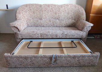 Prodám rozkládací sedačku - gauč (občasné spaní 140x190) - 3