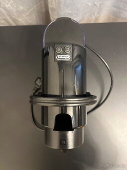 Kávovar Nespresso De-Longhi - 3