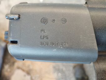 Roleta Passat b6 - 3