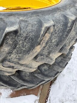 Kultivační Kola John Deere 7830 - 3