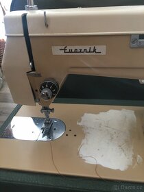 Šici stroj / kufříkový - 3