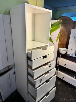 Hezký bílý úložný regál se šuplíky IKEA STUVA - 3
