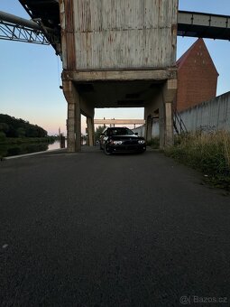 BMW E39 525i Touring BlackSapphire - 3