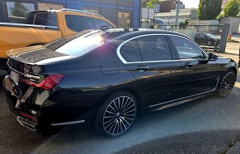 bez registrů auto na splátky BMW 750D - 3