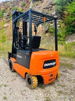 AKU vzv Doosan 2200kg, triplex 6000mm, r. 2014 - 3