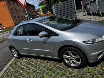 Prodám Hondu Civic 1.4 - 3
