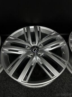 Alu VW 5x112 19” 5NA601025N - 3