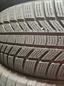 215/50R18 92V  Vredestein - 3