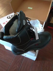 Nabízím prac. bezpečnostní boty nové vel 43, posl. kus - 3
