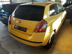 Fiat Stilo 1,8i 2006 3DVER 98kW - DILY, KRASNE - 3