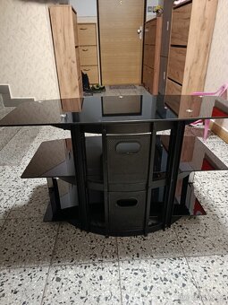 Televizní stolek - 3