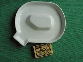 Popelníky, zapalovače, vinnýSet, žiletky - 3