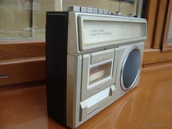 Radiomagnetofon Universum - 3