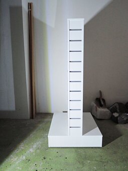 Kolejnicový věšák, Gondola, variabilní s háčky a pod. - 3