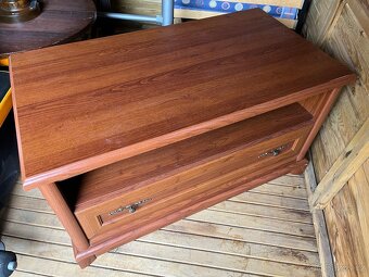 Televizní stolek - 3