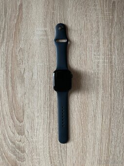 Apple Watch 7 45 mm s příslušenstvím - 3