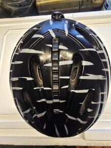 Helma na lyže a brusle - 3