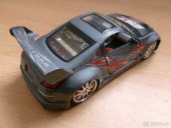 Nissan 350Z model 1:24 - 3