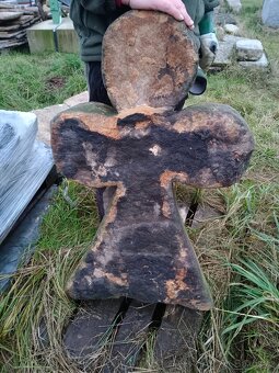 Smírčí kříž pískovec - 3