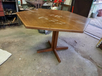 kuchynsky stul sestihranny. - 3