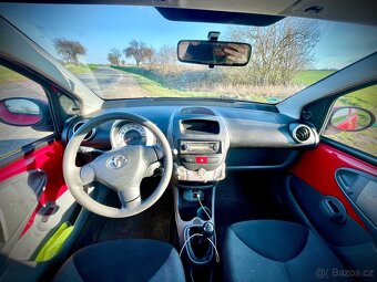 Toyota Aygo Pronájem 4,5L/100 - 3