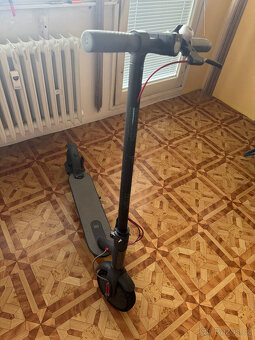 Koloběžka Xiaomi Mi Electric Scooter - 3