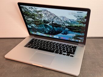 MacBook Pro 15'' 2015 / i7 / 16GB / 256GB SSD / Silver - D - 3