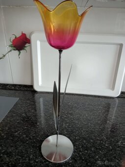 Svícen ve tvaru tulipánu. - 3