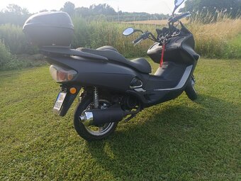 Prodám skútr 125 skupina B - 3