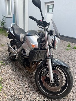 Suzuki GSR 600 - 3