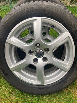 ALU kola originál VW s pneu 195/55 R 15 zimní - 3