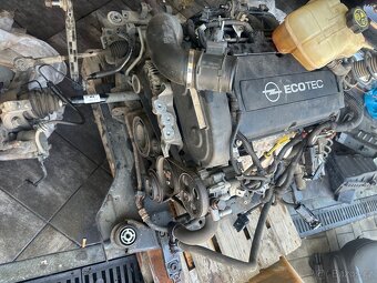 Motor Opel insignie 1.8 16v 103kw - 3