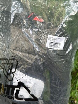 Chránič těla LEATT 4.5 vel. S/M - 3