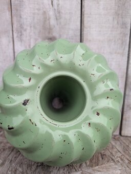 Forma na bábovku v zeleném kabátku. - 3