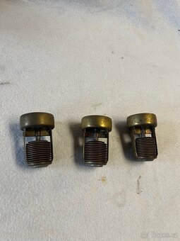 Nový termostat Škoda 1000MB - 3