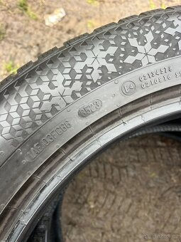 Prodam 2 ks zimnich pneu Continental 235/55r19 - 3