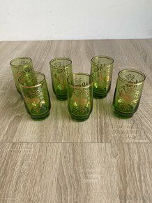 Zelené skleničky se zlatým dekorem - 3